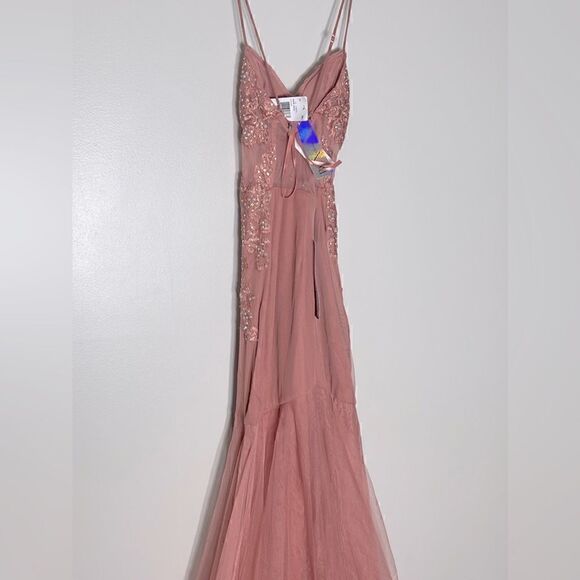 BCX Juniors' Embroidered Tulle-Skirt Sleeveless Gown, evening dress size 0 rose - Picture 9 of 15